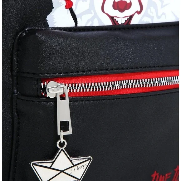 ✨✨SALE✨✨🖤HP🖤 NWT Hot Topic Exclusive IT Chapter 2 Pennywise Mini Backpack - Picture 3 of 4
